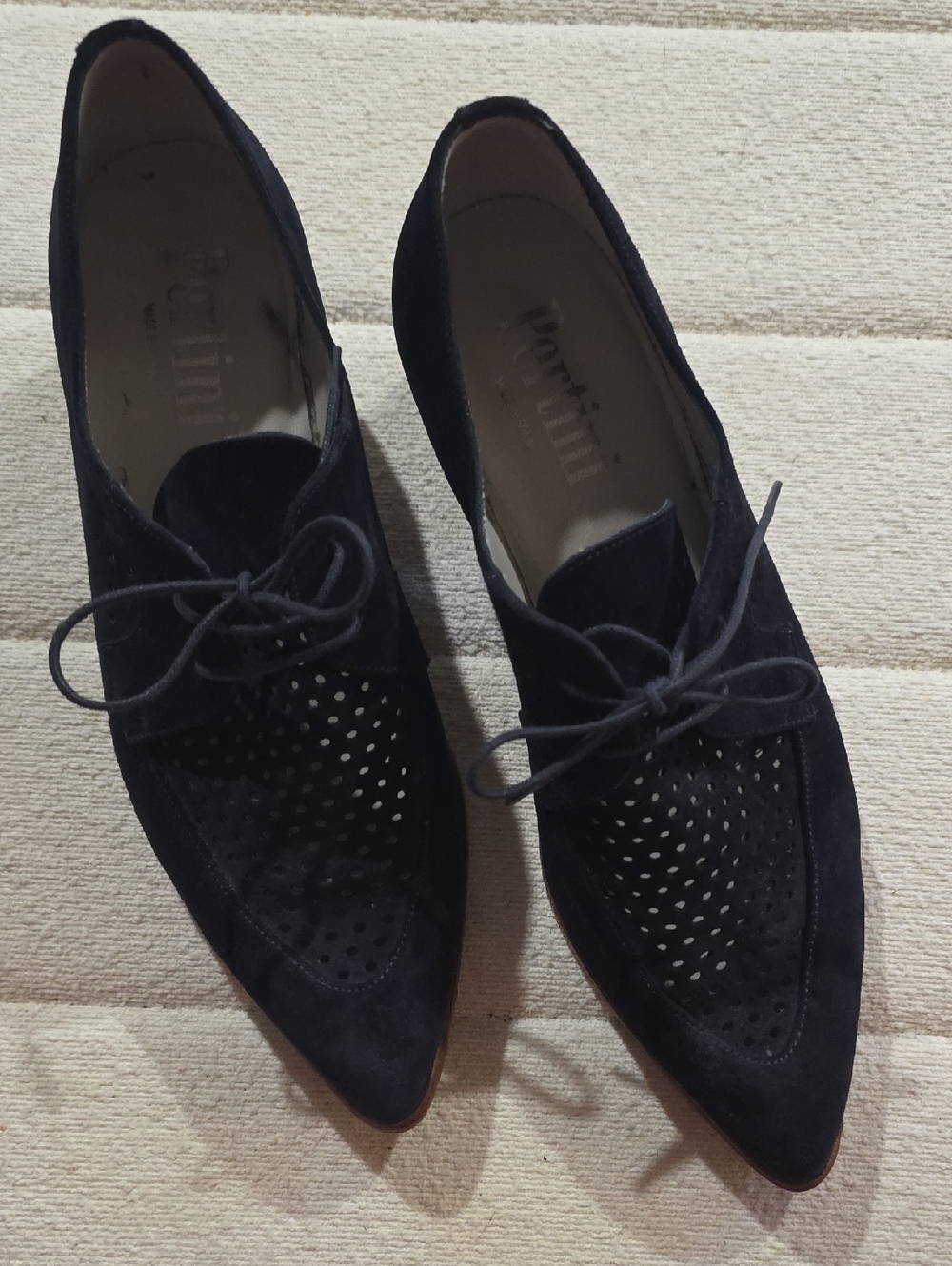 Pertini High Quality, Stunning Pointed Perforated Lace-Up Flats. Made In Spain